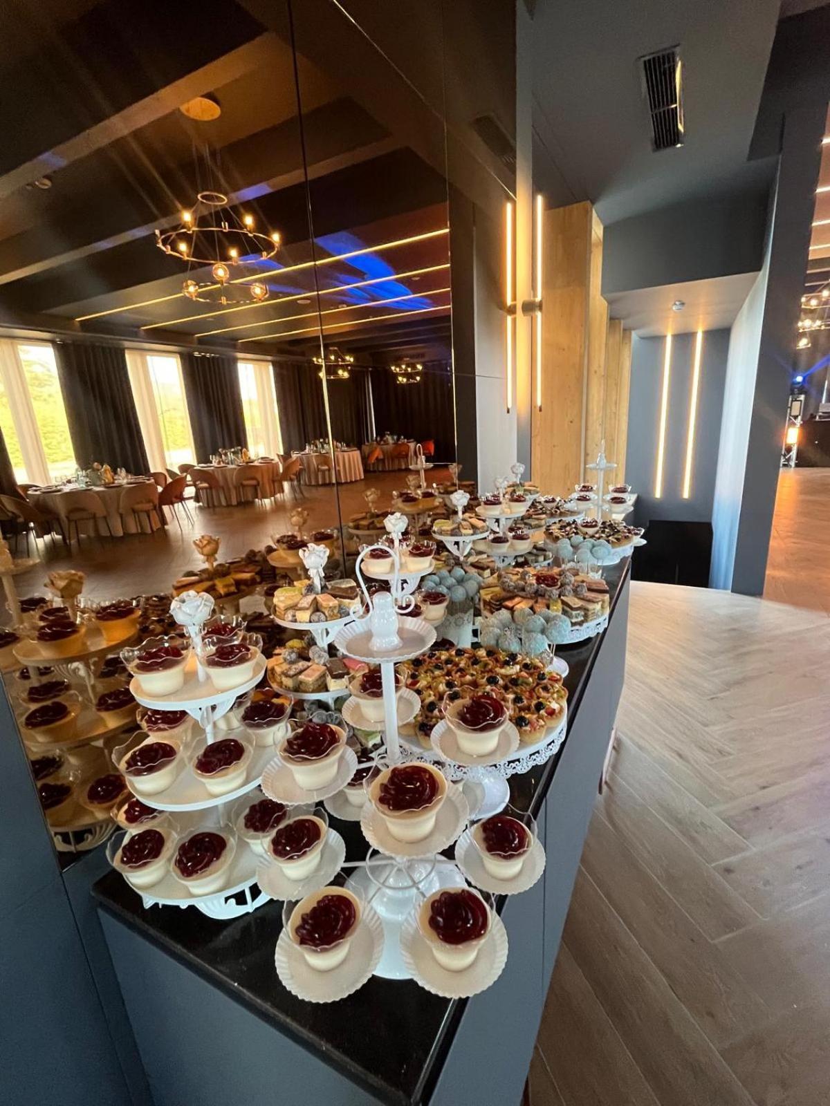 כריסטיאן Hotel Sorin Mihai מראה חיצוני תמונה
