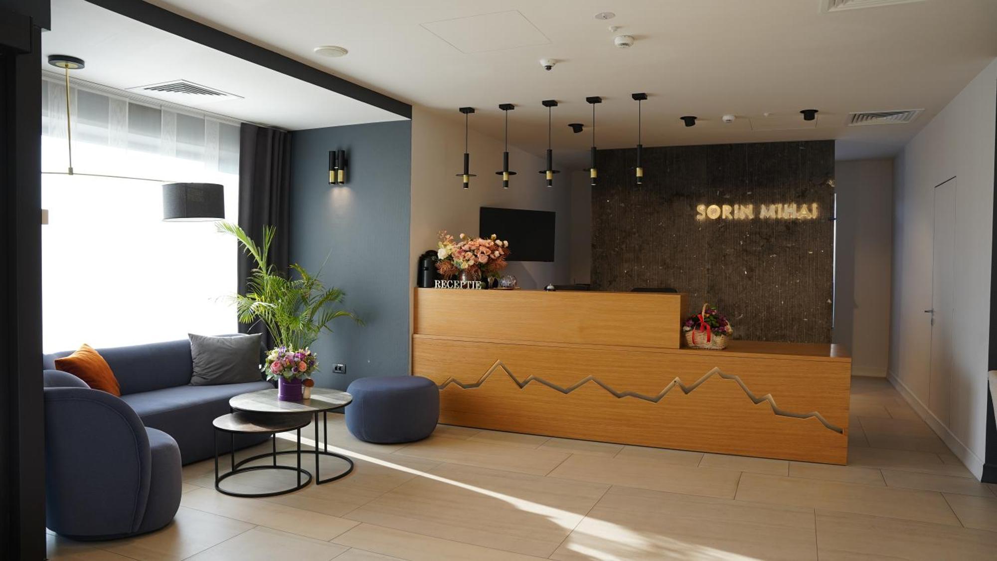 כריסטיאן Hotel Sorin Mihai מראה חיצוני תמונה