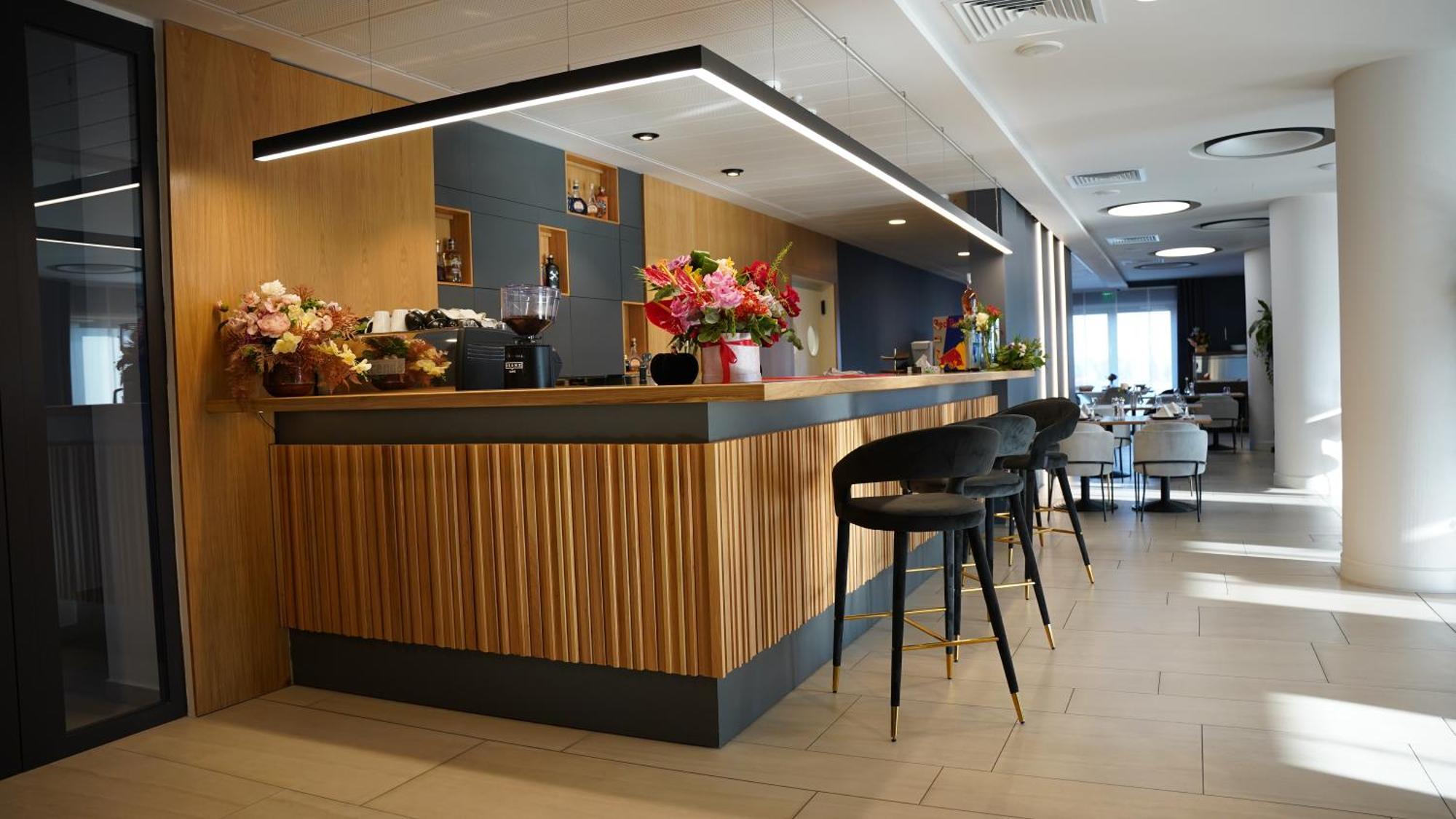 כריסטיאן Hotel Sorin Mihai מראה חיצוני תמונה